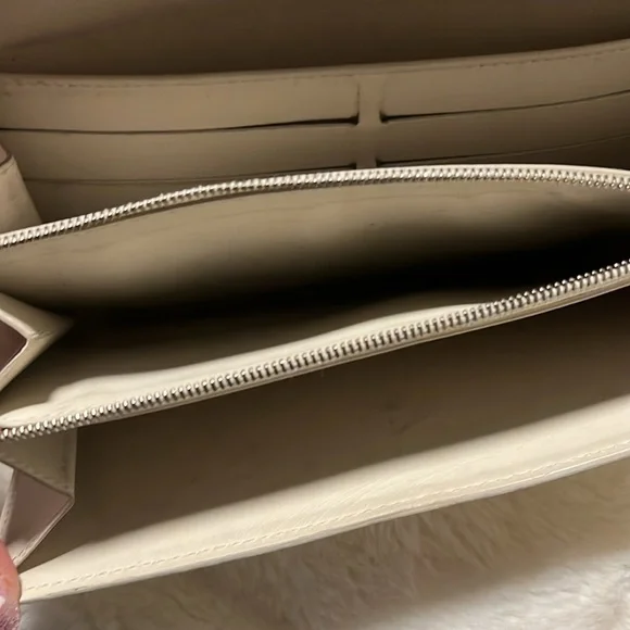 LOUIS VUITTON VERNIS SNAP WALLET- Authentic- Ombre Yellow​